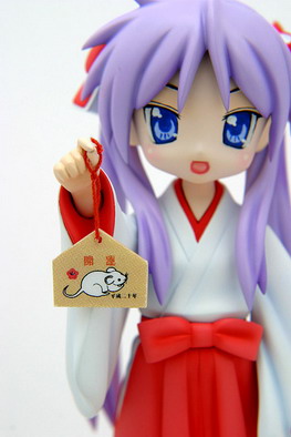 kagami hiiragi figure