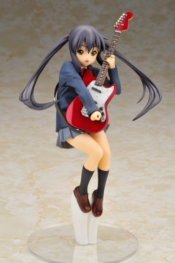 azusa figure