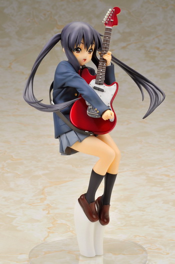 azusa nakano figure