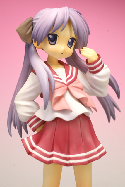 kagami hiiragi figure