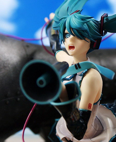 hatsune miku love is war dx