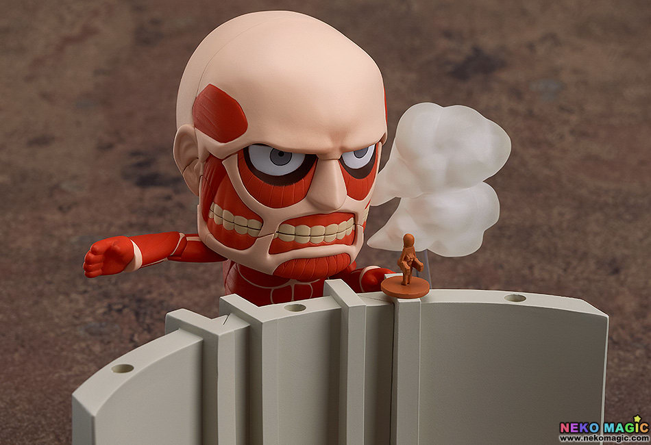 colossal titan statue by good smile company