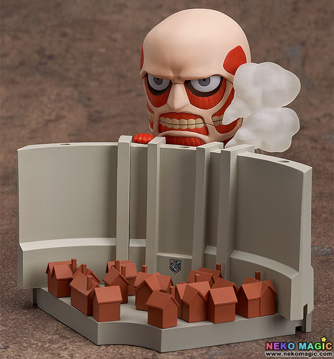 colossal titan statue by good smile company