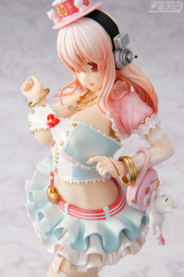 super sonico large figure