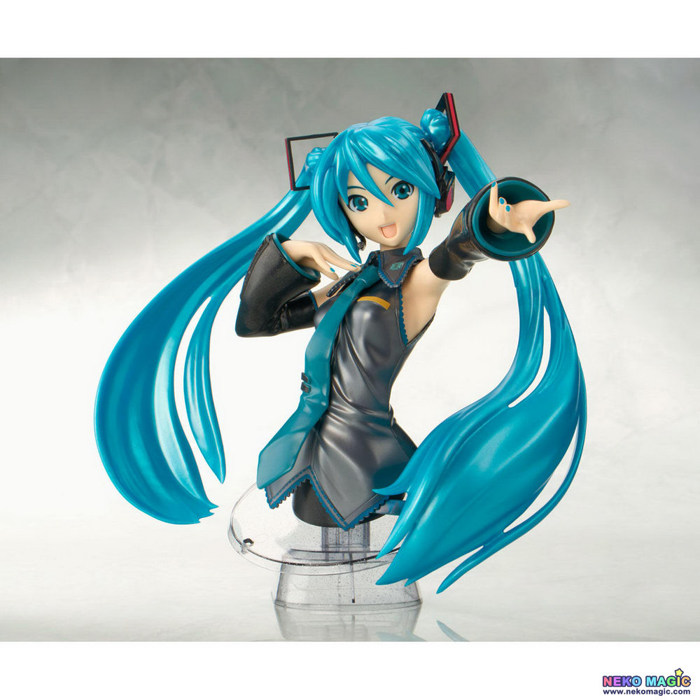 hatsune miku bust