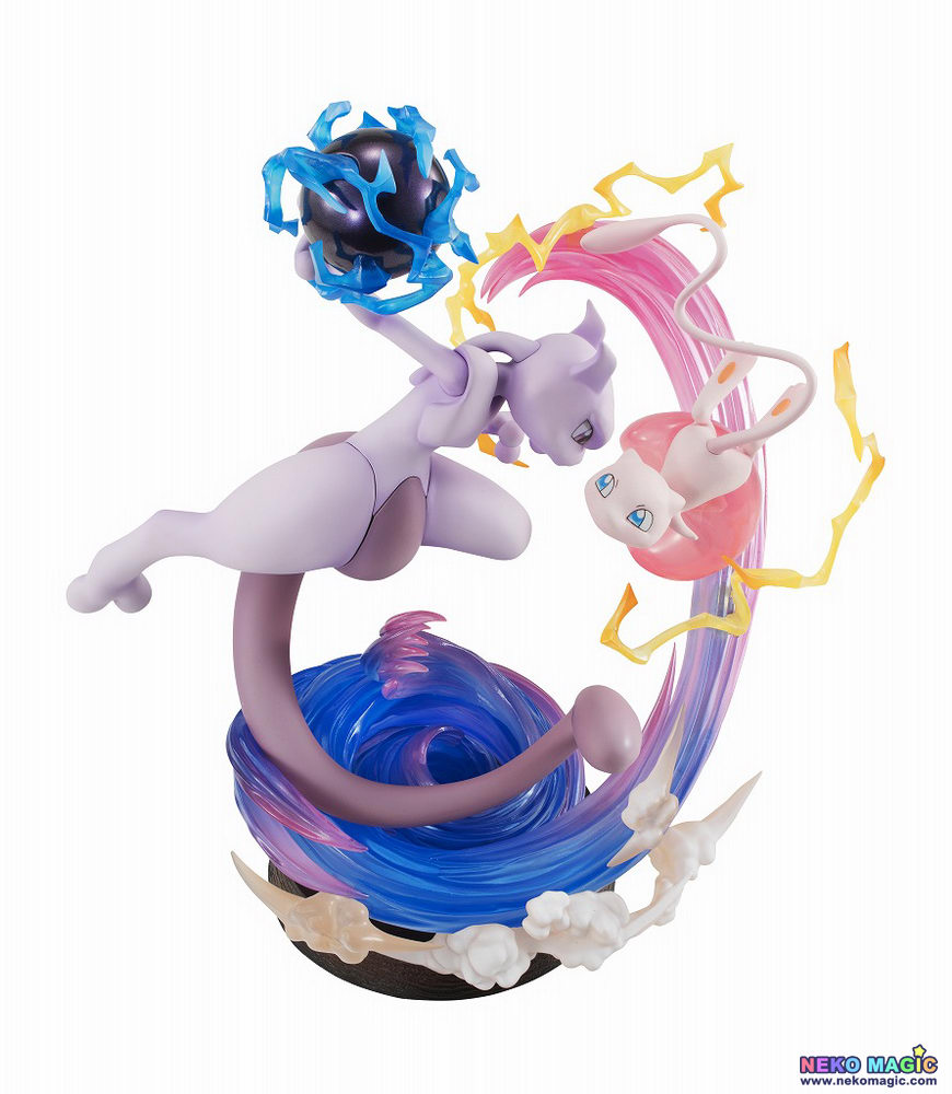 mew and mewtwo toys