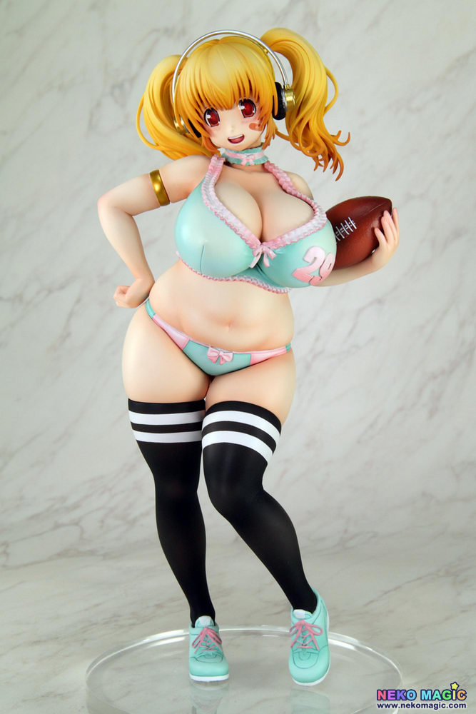 super pochaco figurine