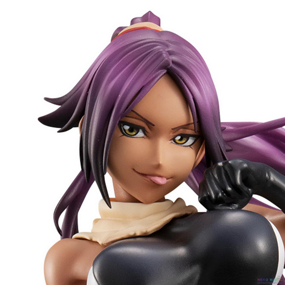 yoruichi statue