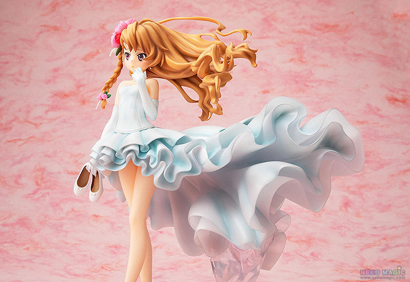 taiga wedding figure