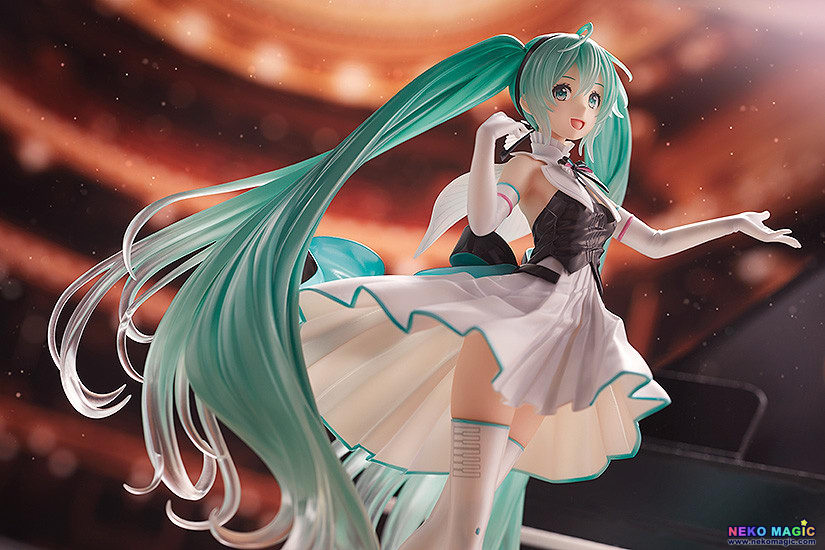 hatsune miku symphony 2020 figure